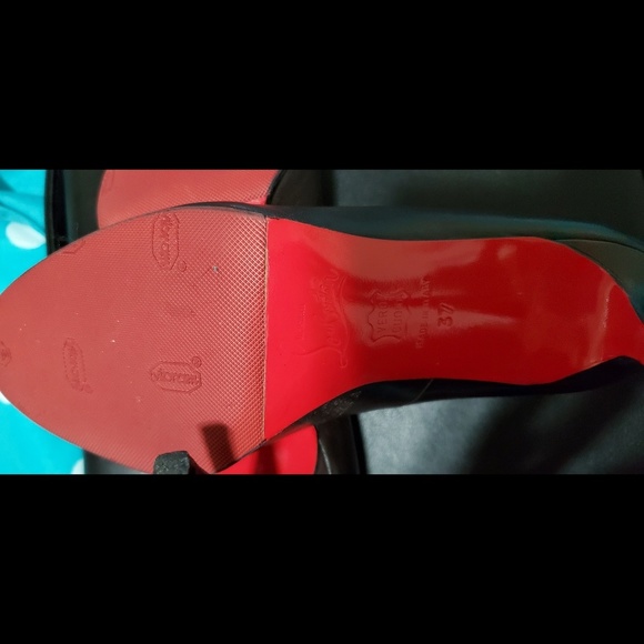 AUTHENTIC Christian Loubiton simple heels - Picture 4 of 6